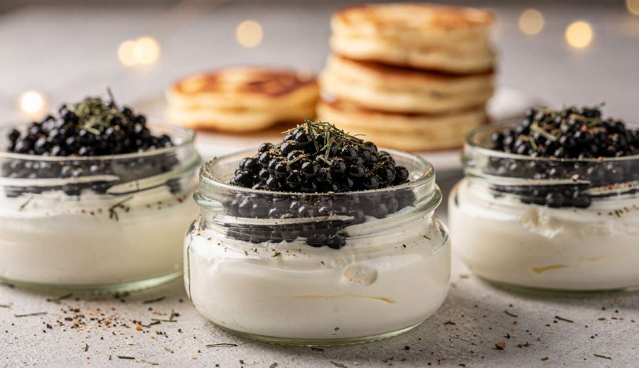 Verrines festives aux œufs de lump : recette simple et élégante