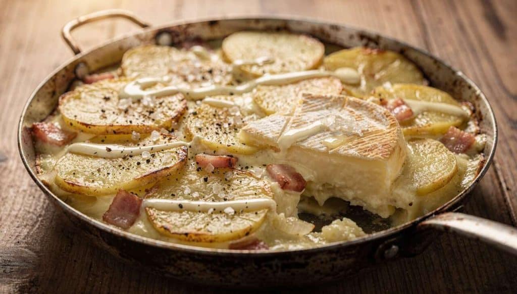 Tartiflette savoyarde à la poêle : recette facile et rapide