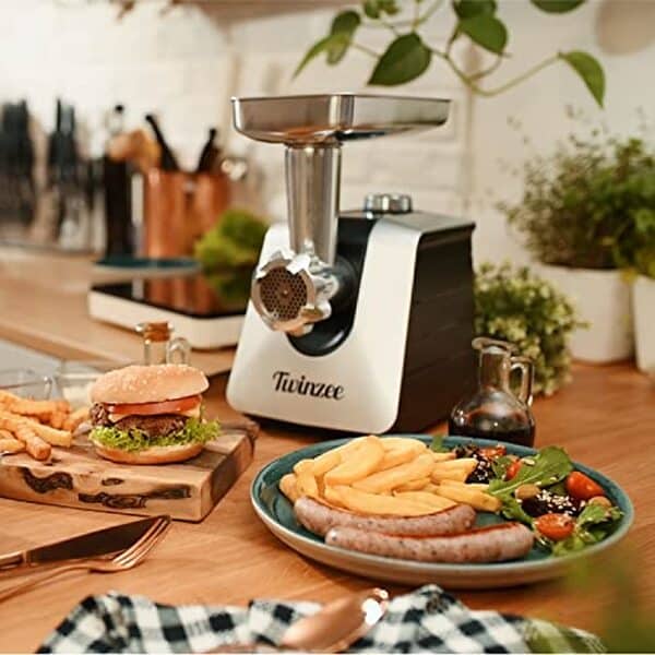 Découvrez notre analyse approfondie du hachoir à viande Twinzee et ses atouts : efficacité, polyvalence et résultats impeccables au quotidien.