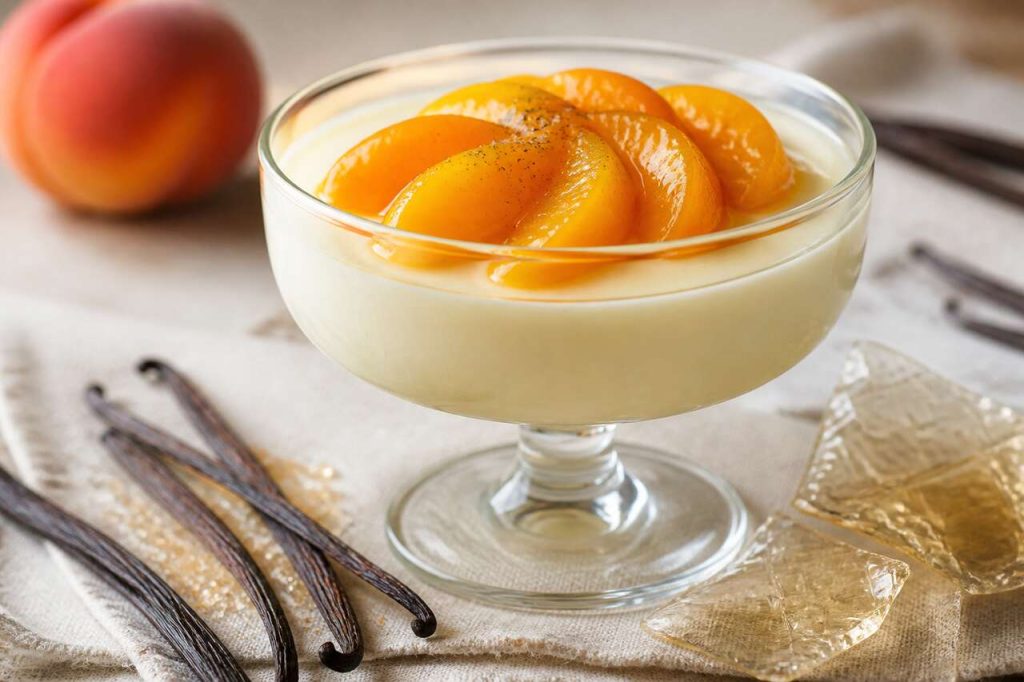 Panacotta aux pêches et vanille : dessert gourmand et facile