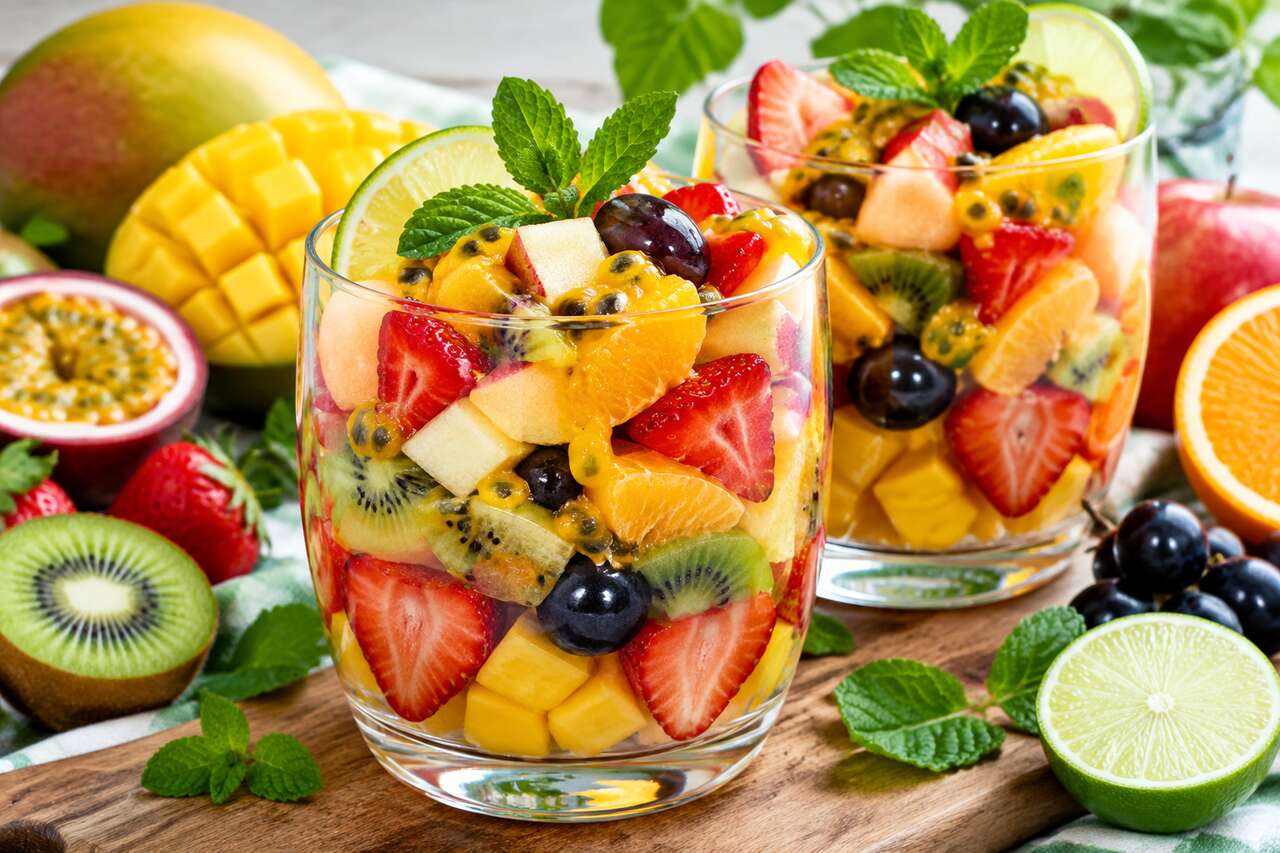 Salade de fruits frais colorée : recette saine et délicieuse
