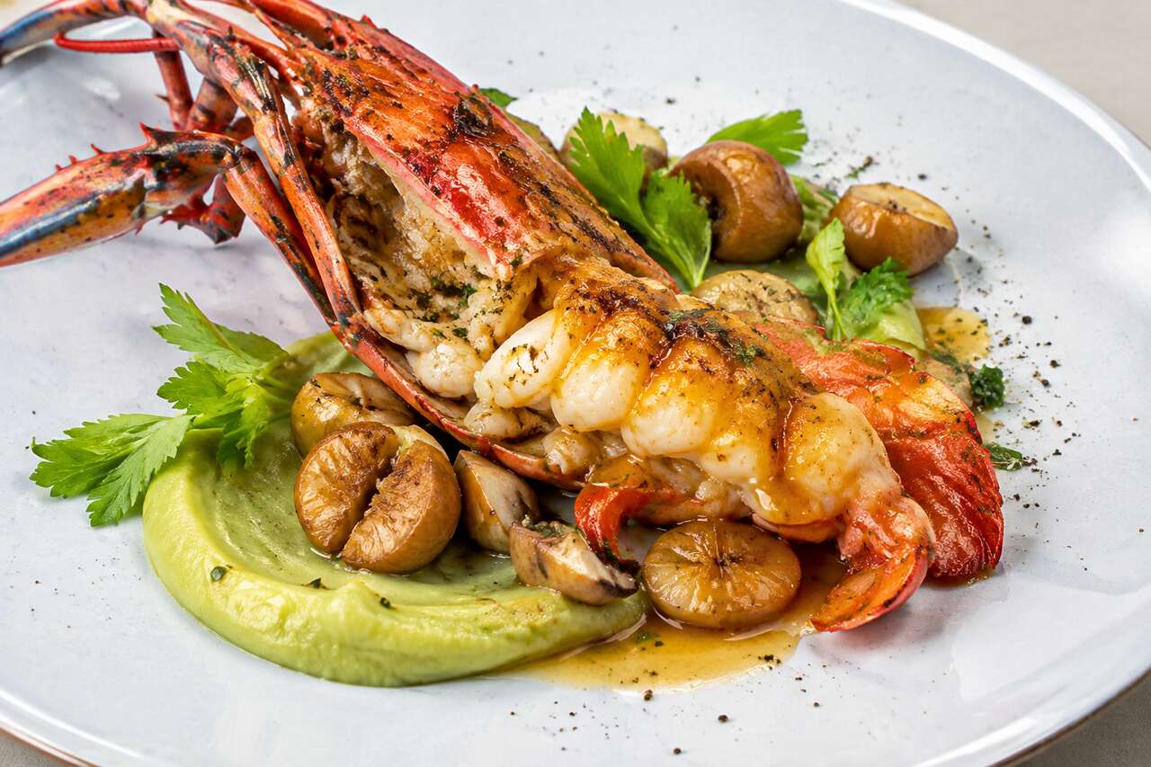 Homard grillé : recette de Pierre Chomet avec céleri et châtaignes